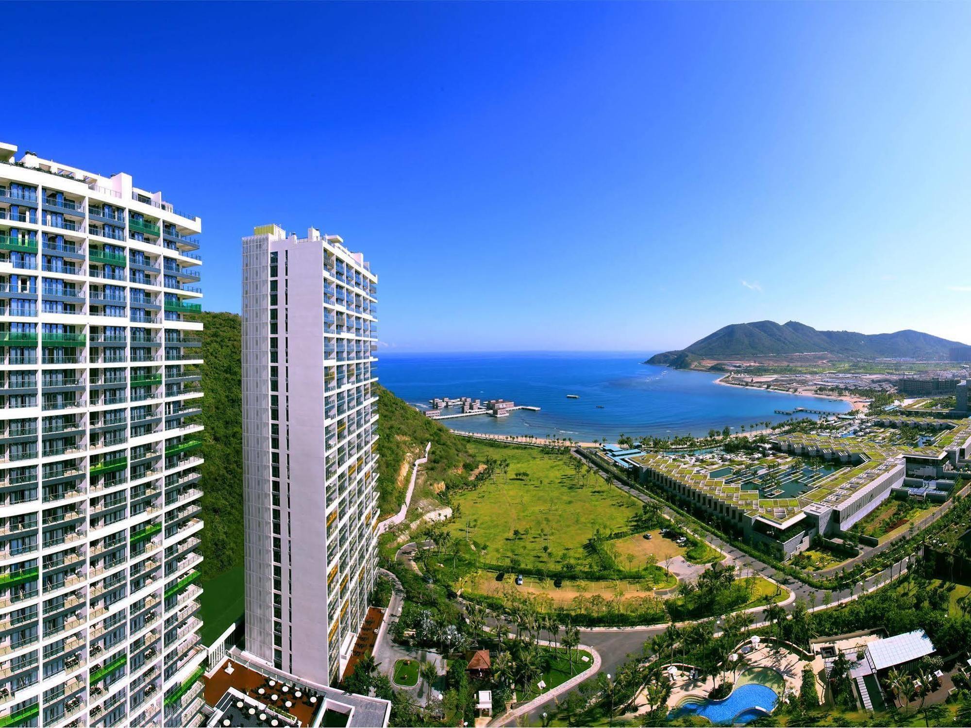 Serenity Coast All Suite Resort Sanya Exterior photo